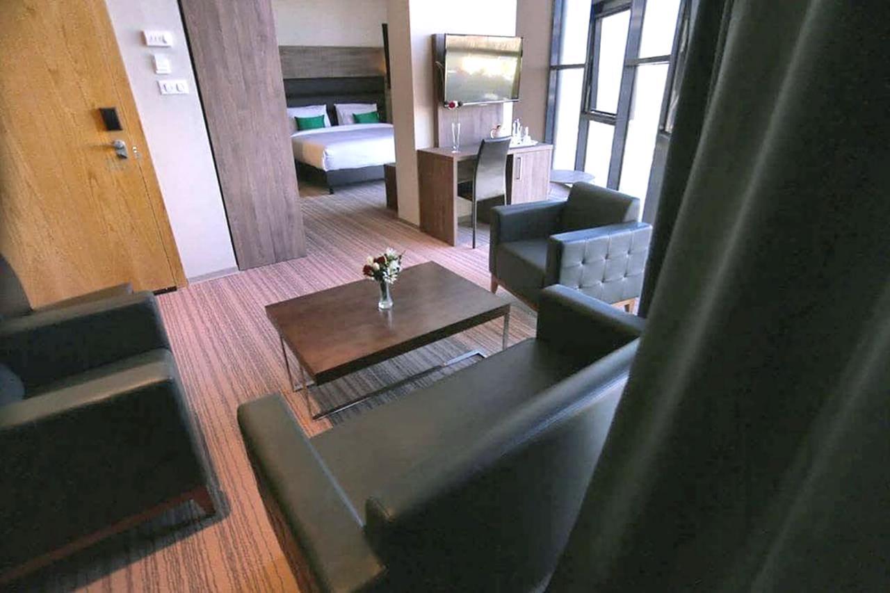 Le Zenith Hotel Oran Ngoại thất bức ảnh